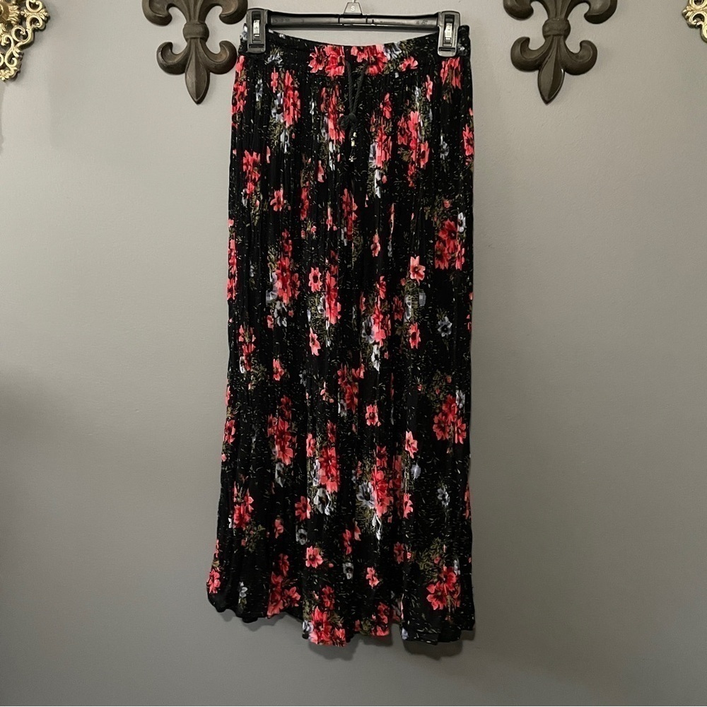 Next Move boho lightweight maxi floral skirt OSFM with elastic tie waist